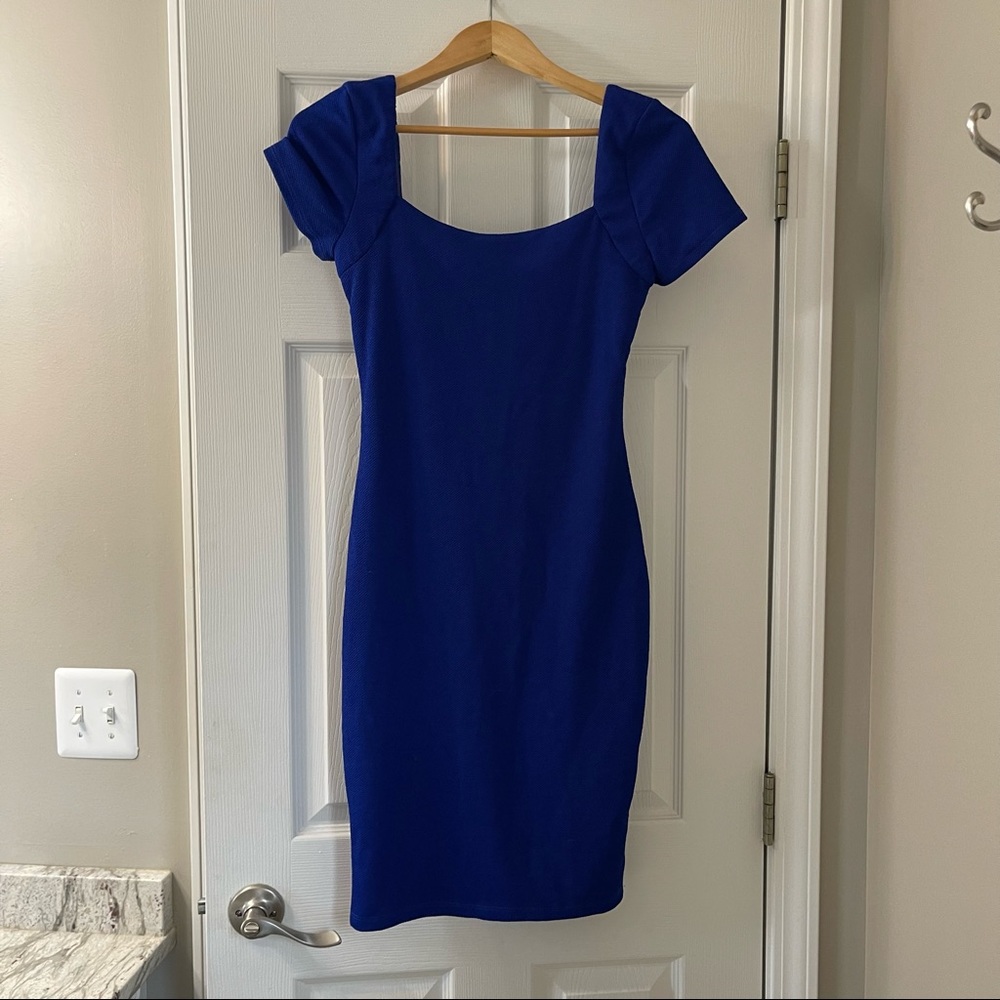 Women’s LuLus Dress - Size L - Fun Spring Dress
